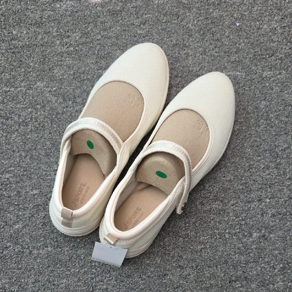 JSport Elegant Cream Mary Jane Flats In Size 10 New With Box - Picture 2 of 12